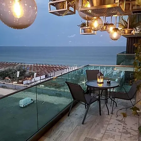 Maravali Seaview Apartment